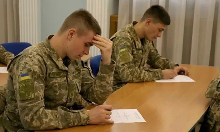 Урочисте вручення підвищеної стипендії студентам