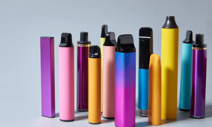 Перша країна ЄС заборонила продаж вейпів