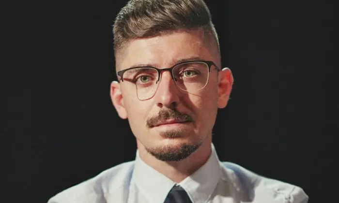 Звільнені працівники «Голосу Америки» виїжджають зі США