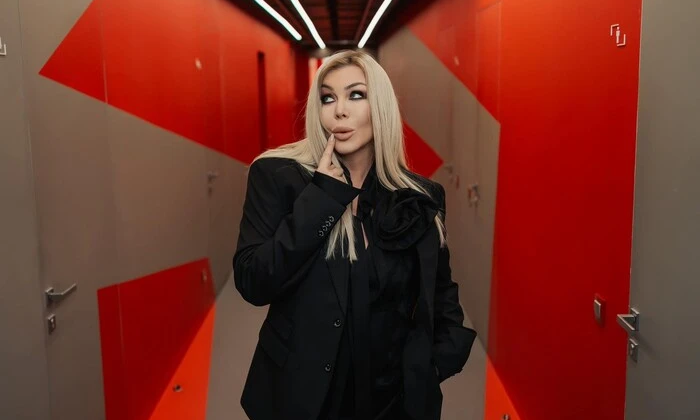 Ірина Білик співає пісні на російській