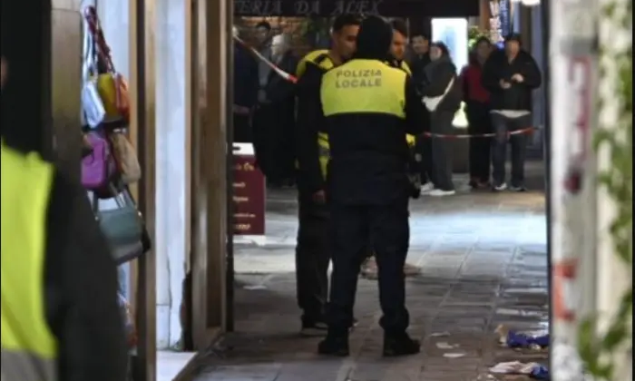 Украинский военный спасает иностранца во время отпуска