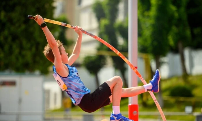 12-річний український стрибун з жердиною