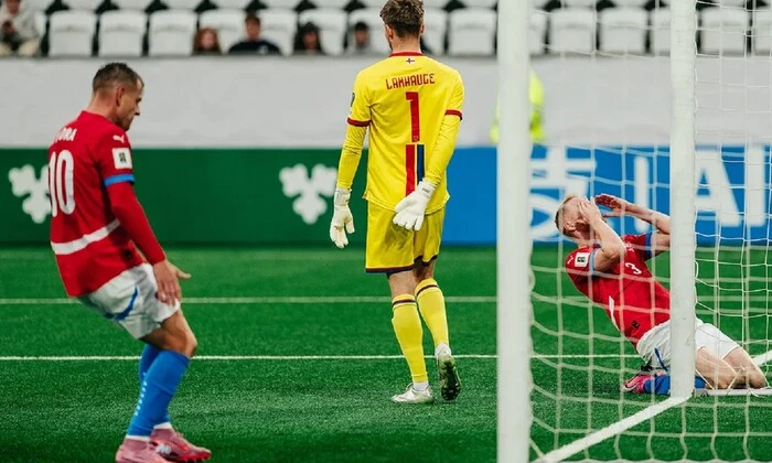 Група Чехії з футболу без тренера