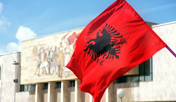 Шпионский тур до Албании - вид местных гор