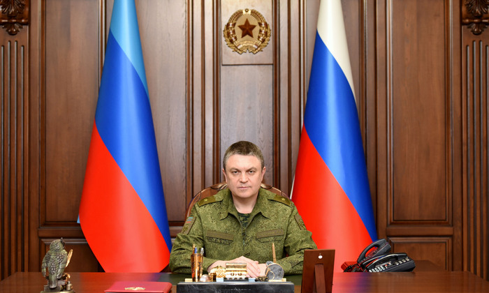 Озеро з санками та ліхтариками для катання