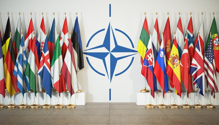 Изображение дипломатов на встрече РФ и НАТО