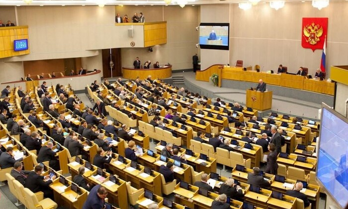 Зображення робота, що працює за кордоном?