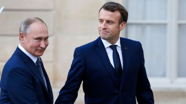 Зеленский о разговорах Путина и Макрона