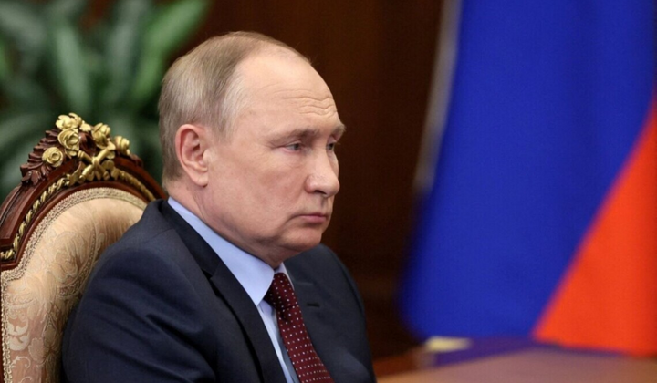 Изображение Путина, смущенного положением дел