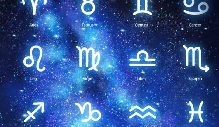 Дівчинка з кульками на День Святого Валентина