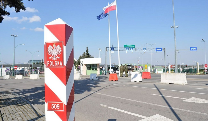 Стовпчастий паркан у Польщі