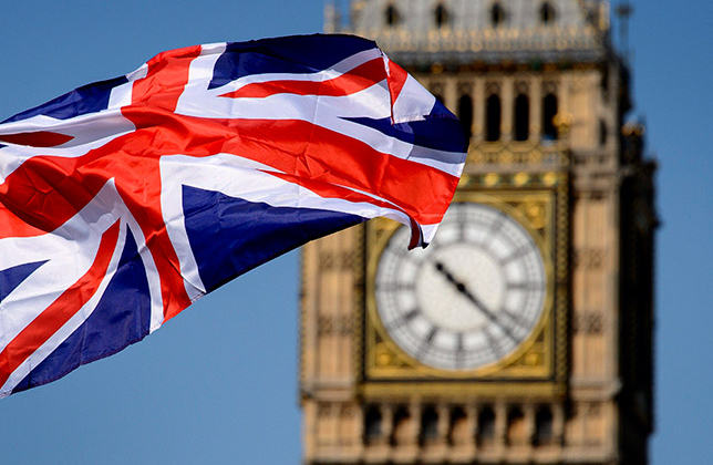 Мігранти в Англії отримують зарплати