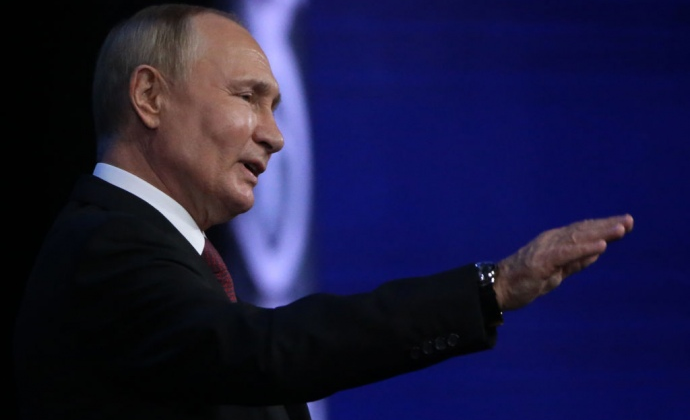 Путин отказывается от войны, а она продолжается
