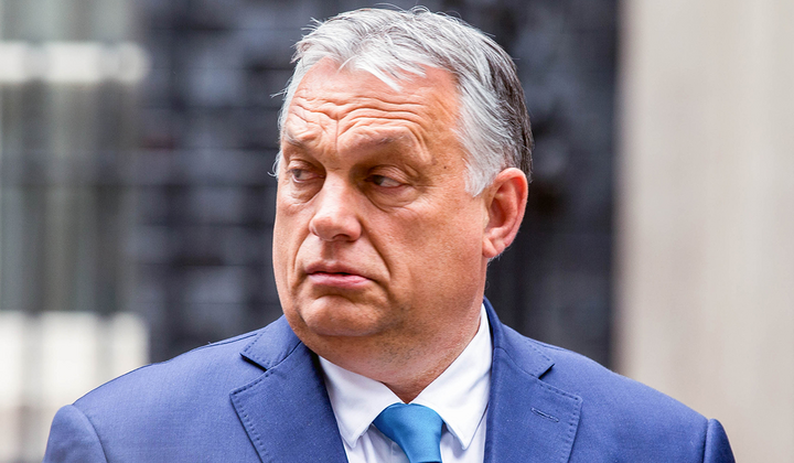 Президент Орбан выступает на пресс-конференции