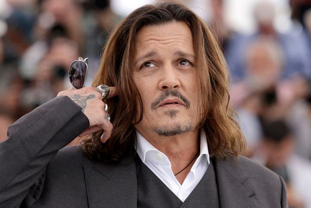 Джонні Депп взаємодіє з фанами