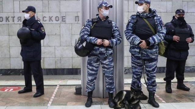 Сотни осужденных старых людей