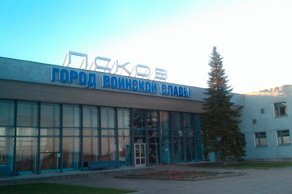 Война и закрытый аэропорт в Пскове