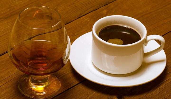 Полезный сон с кофе и алкоголем