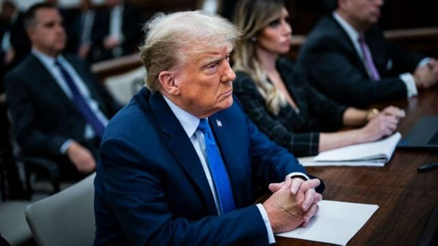 Дональд Трамп в судебном зале