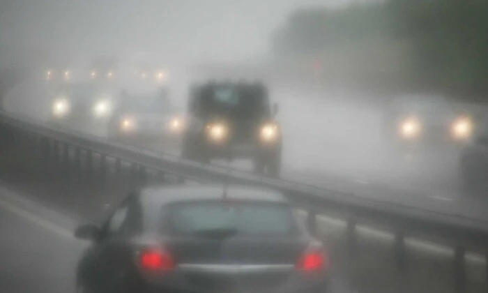 Спасатели разговаривают на национальном языке