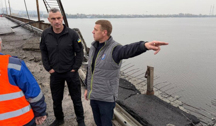 Russian Ballistic Missile Strike Damages Kyiv’s Southern Bridge: One Fatality and 14 Injured Reported
