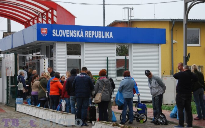 Поновлення руху на кордоні зі Словаччиною