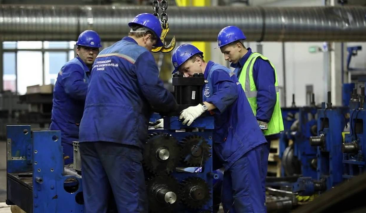 Заробітня плата середнього слюсаря в Україні