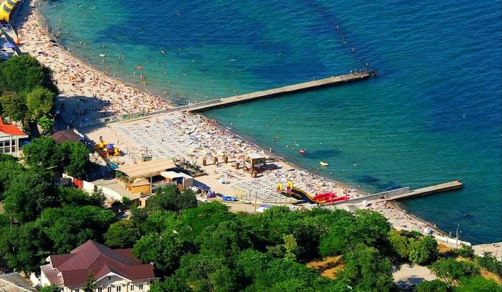 Пляж Одеси з безкоштовними та платними зонами