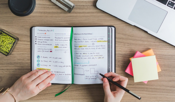 Modern Methods of Learning English: From Boring Classes to Easily Communicating with Foreigners