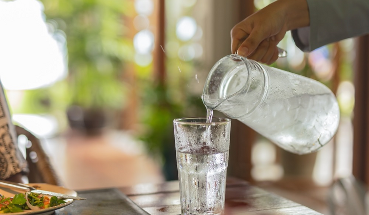 Water at Home: Renting a Cooler or Buying a Filter?