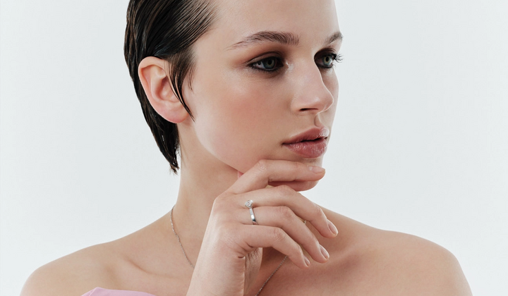 Каблучка для заручин та обручка з діамантом: символ вічного кохання