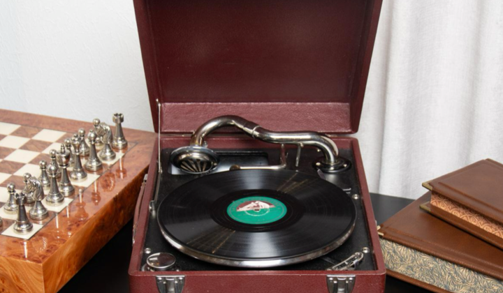 Програвач для платівок - бажаний подарунок для справжніх меломанів
