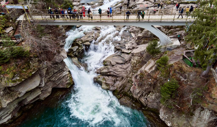 Probiy Waterfall Yaremche: map photo