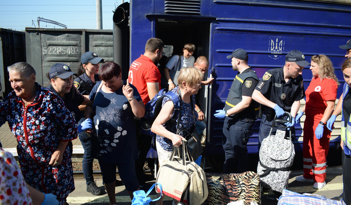 Internally displaced persons from Donbas arrived in Rivne region. Photo: Facebook/Rivne RSA