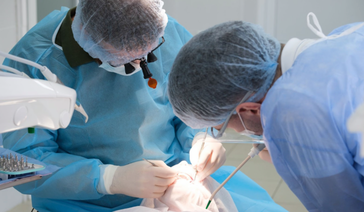 Кому потрібна аугментація кістки та які результати дає процедура