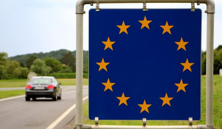 What data will be collected from Ukrainians at the EU border