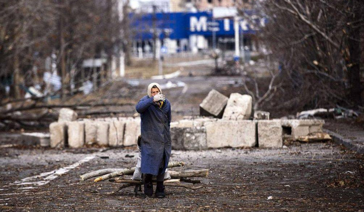 Residents of frontline territories