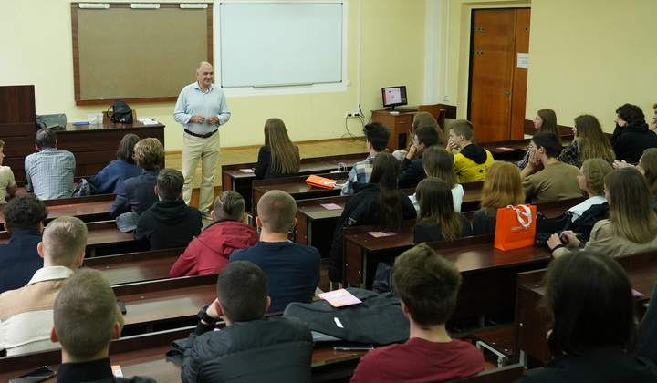 Повышение зарплат преподавателей вузов