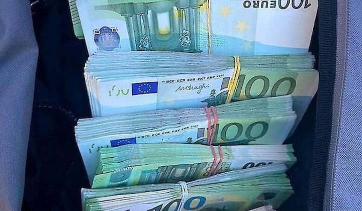 Перевести деньги через границу