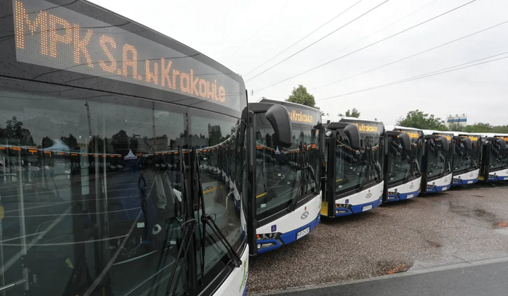 В столице появятся пять 12-метровых автобусов из Кракова