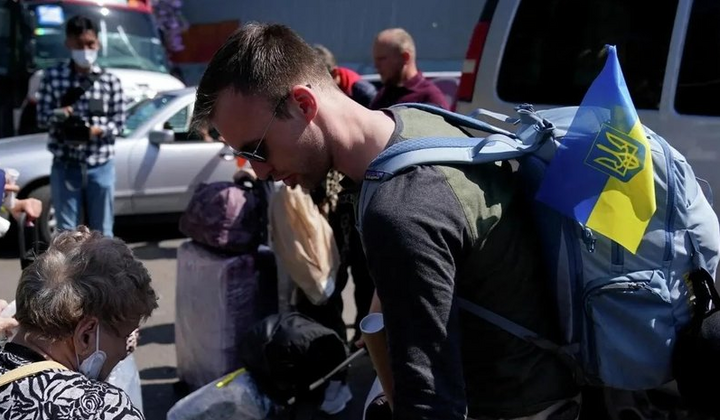 Скільки чоловіків 18-22 років виїхали з України