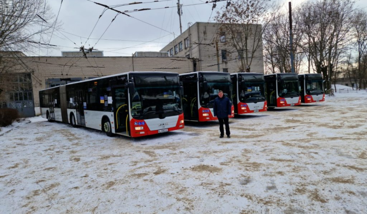 Автобуси Дніпра взимку
