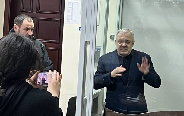 Halushchenko at VAKS