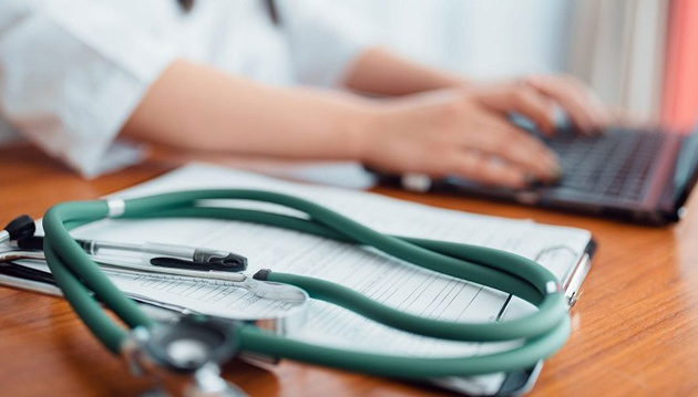 Is sick pay provided for weekends: rules for calculation and payment of benefits