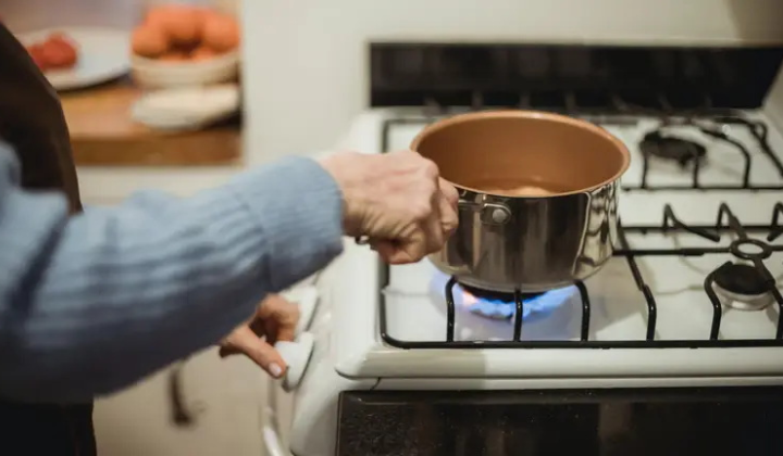 Чи мають пенсіонери сплачувати за розподіл газу 