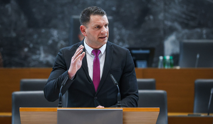 Новий голова парламенту Словенії Зоран Стеванович