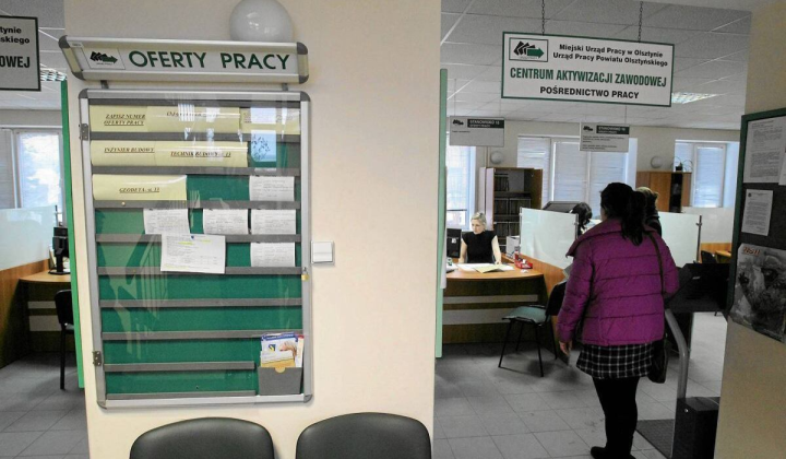 Допомога по безробіттю у Польщі