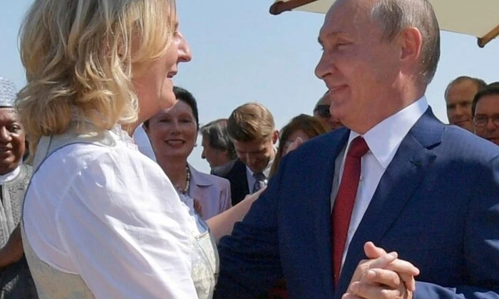 Колишній глава МЗС Австрії з котом