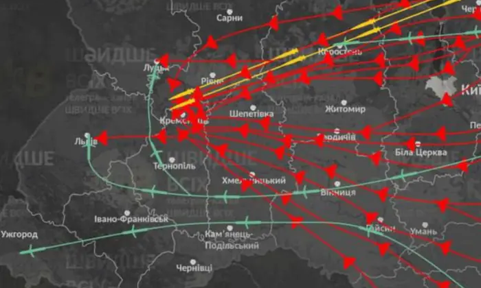 Маршрут ракет та дронів уночі