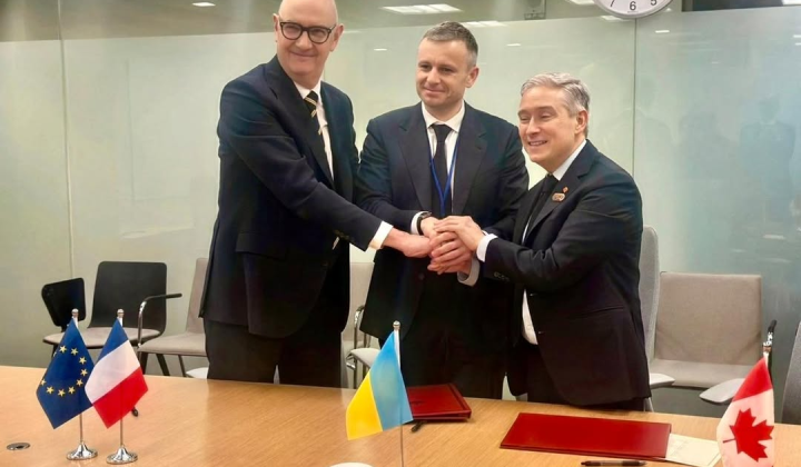 Україна відтермінувала виплати за держборгом